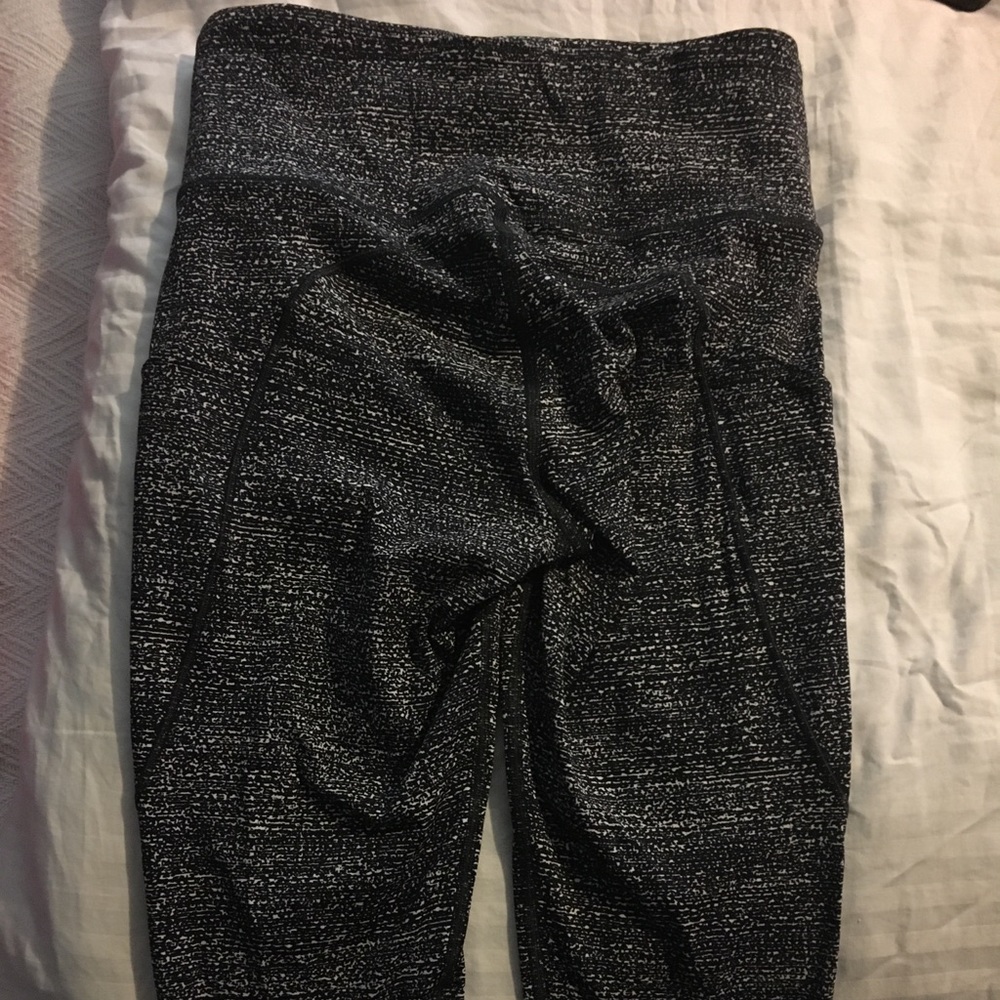 Lululemon fast and free crop workout pants size 4